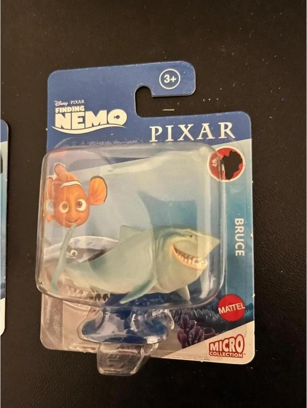 Nemo mini figurines - perfect for little hands. Great Cake Toppers!
